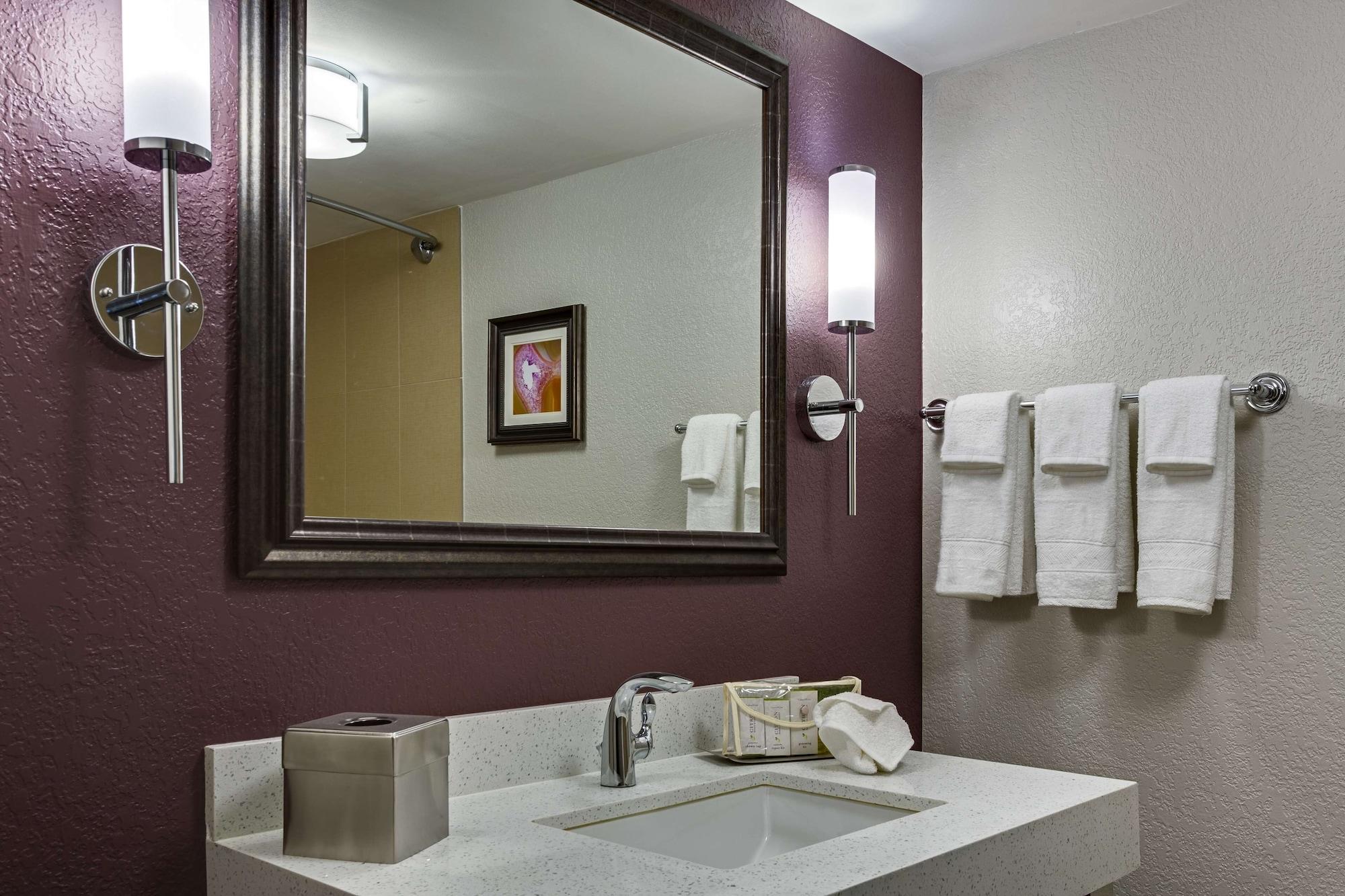Doubletree By Hilton Orlando East - Ucf Area Otel Alafaya Dış mekan fotoğraf